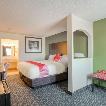 Oyo Hotel Rosenberg Tx I-69 Екстер'єр фото