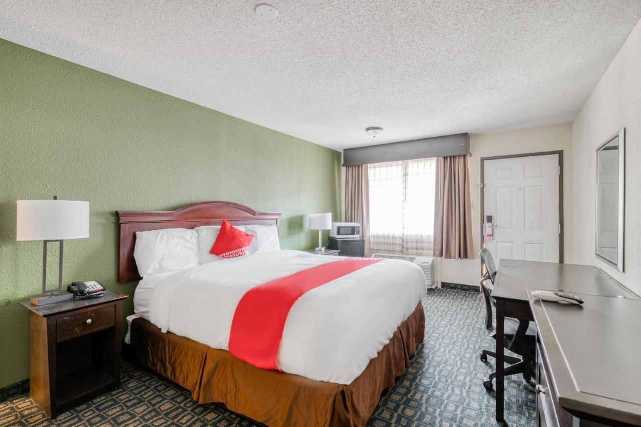 Oyo Hotel Rosenberg Tx I-69 Екстер'єр фото