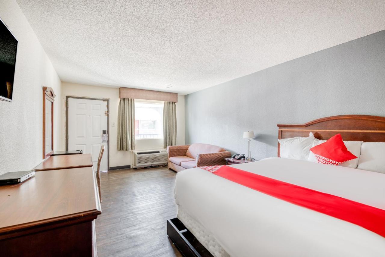 Oyo Hotel Rosenberg Tx I-69 Екстер'єр фото