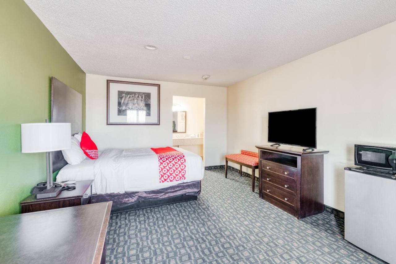 Oyo Hotel Rosenberg Tx I-69 Екстер'єр фото