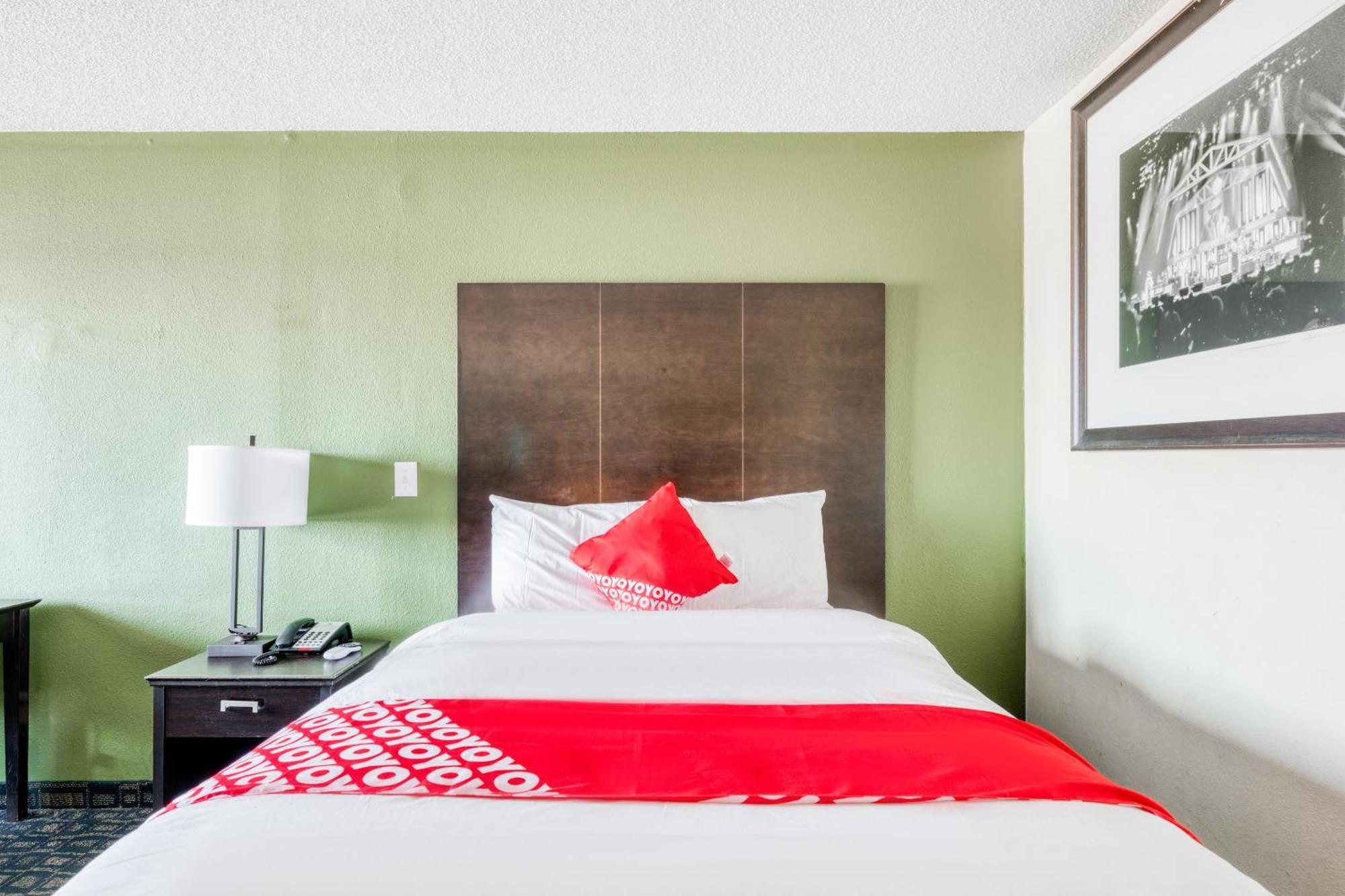 Oyo Hotel Rosenberg Tx I-69 Екстер'єр фото